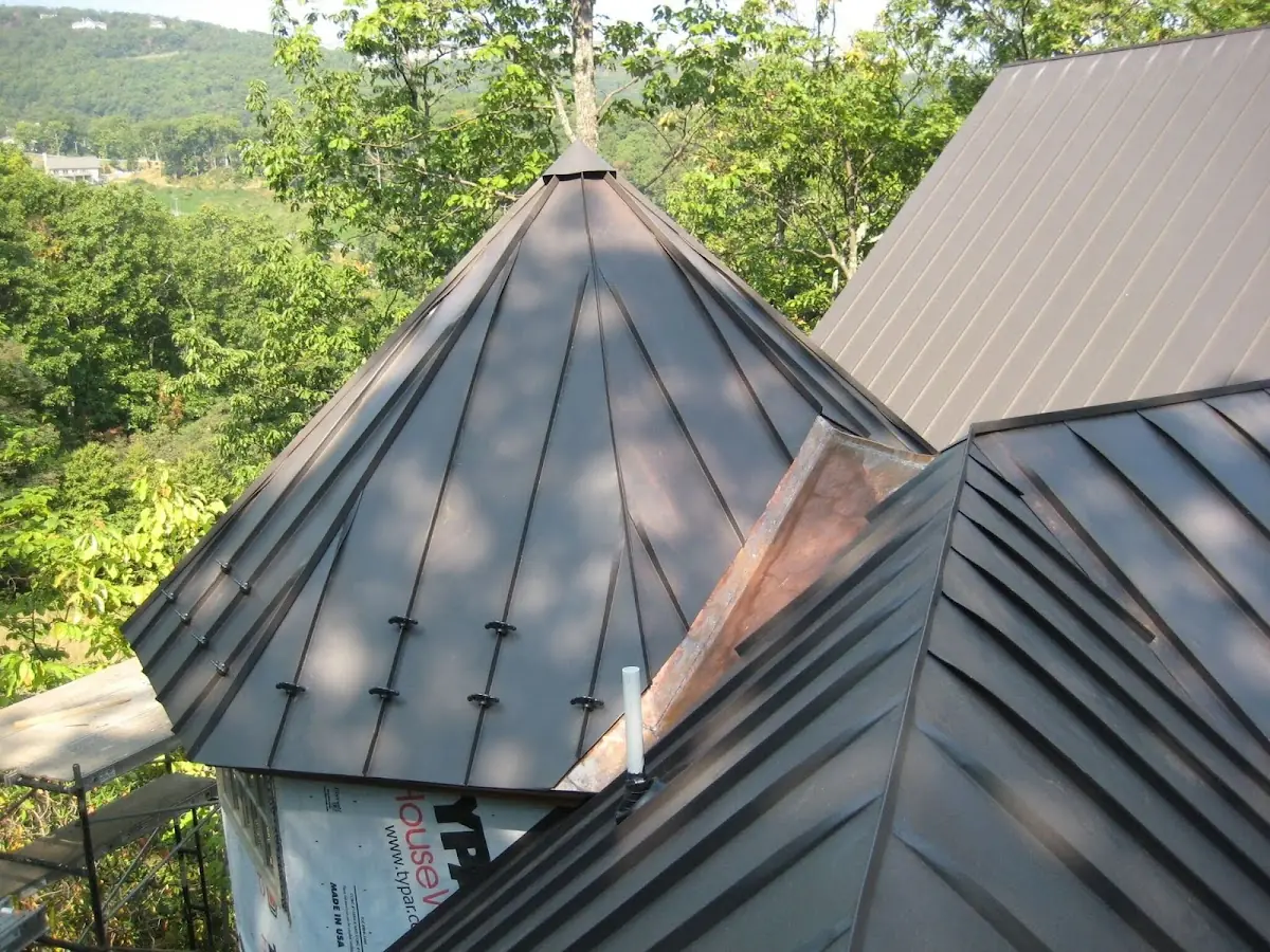 Professional Roof Tarp Installation by Craftsman Roofing in Grovewood